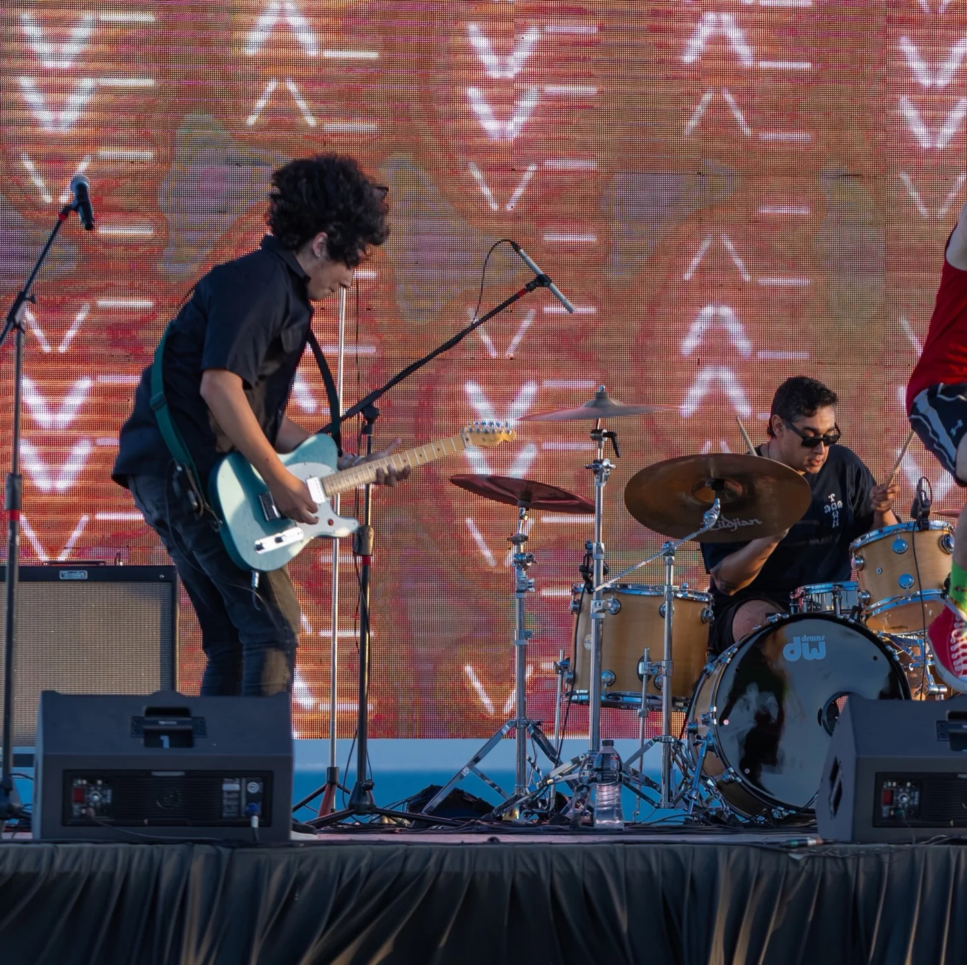 Mutant Beans tocando en vivo